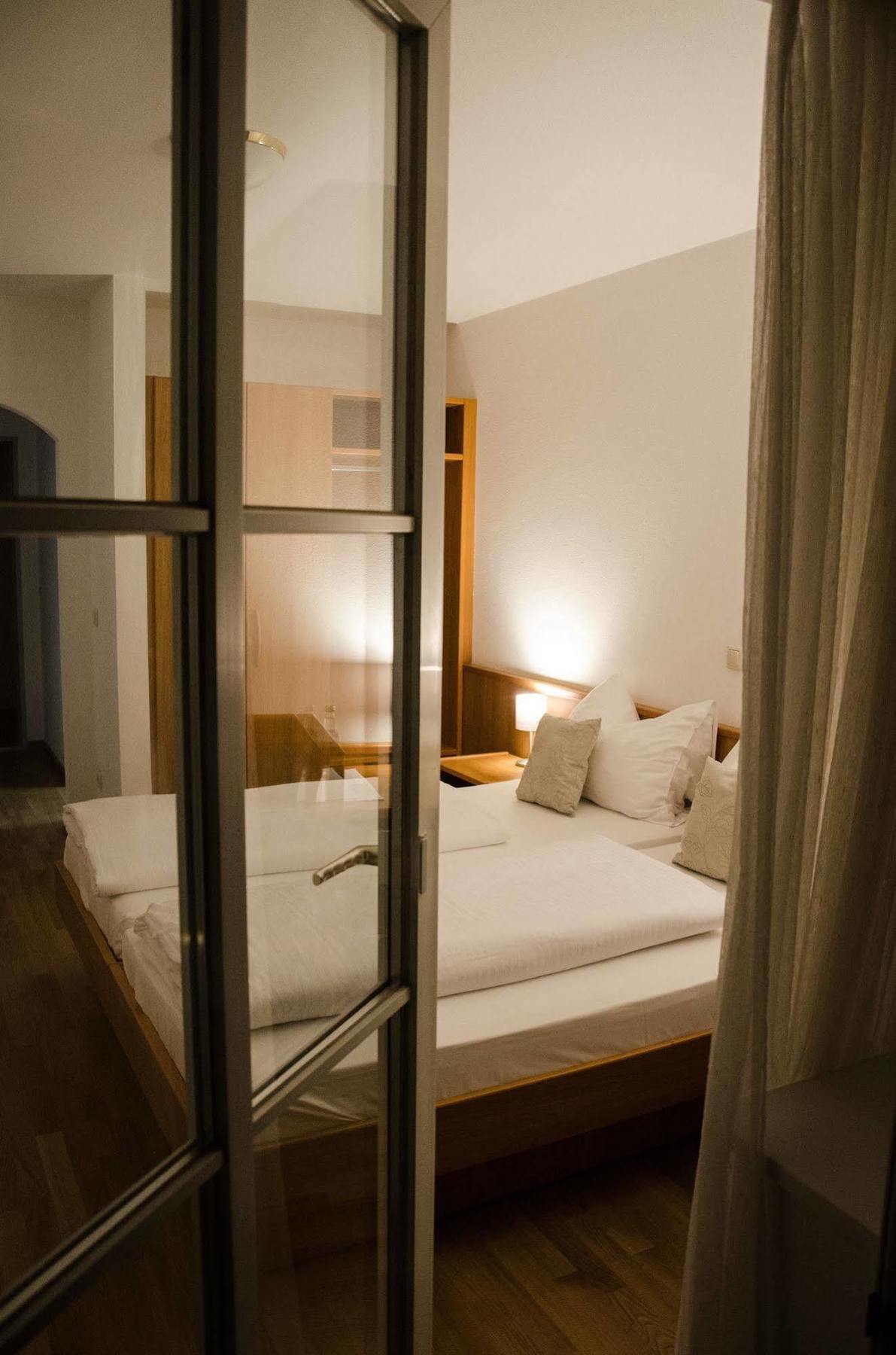 Hotel Blaue Traube سشونغاو المظهر الخارجي الصورة